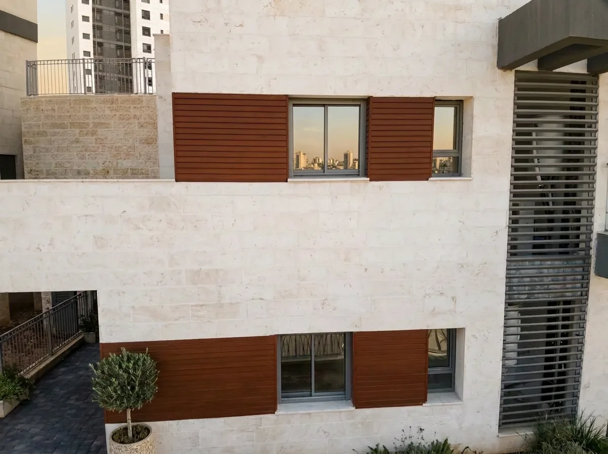 חיפוי קיר מאלומיניום דמוי עץ – תמונה 11